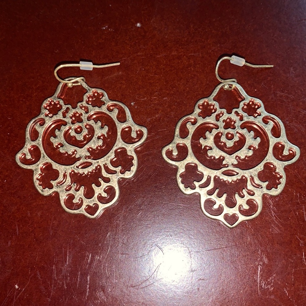 Pretty Gold Earrings